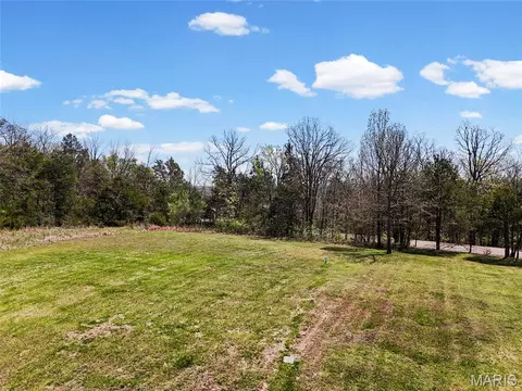 Exterior - 3085 Flucom Rd, De Soto, MO 63020 photo 9 of 16