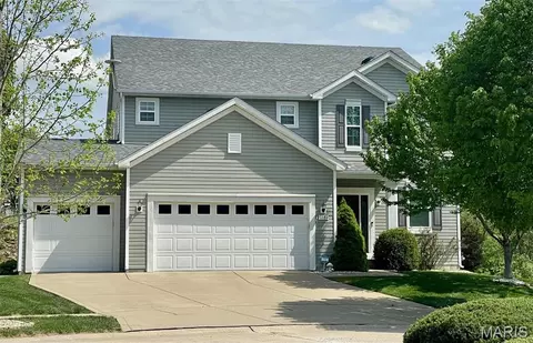1181 Regents Ct, O'fallon, MO 63368