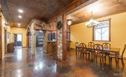 Dining - 1020 County Road 532, Jackson, MO 63755 photo 1 of 1