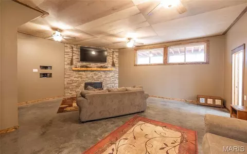 Living - 1020 County Road 532, Jackson, MO 63755 photo 1 of 2