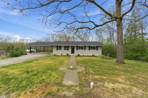14041 Trails End Dr, De Soto, MO 63020