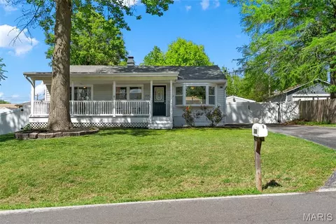 1308 South Dr, Saint Charles, MO 63303