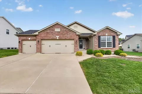 2148 7 Trails Dr, Arnold, MO 63010
