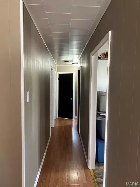 Entry Way - 403 E 2nd St, Salem, MO 65560 photo 1 of 1