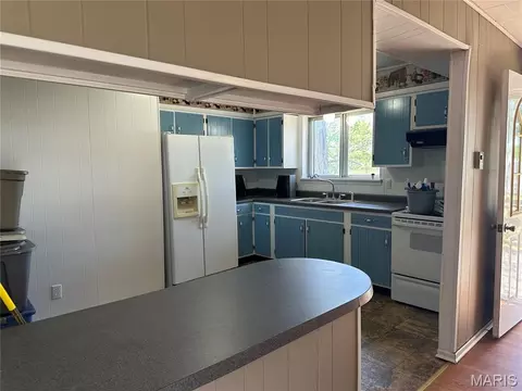 Kitchen - 403 E 2nd St, Salem, MO 65560 photo 2 of 5