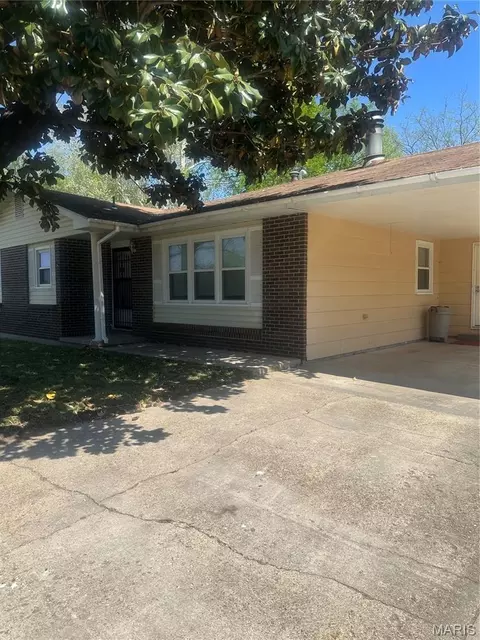 116 Marion Ave, Sikeston, MO 63801