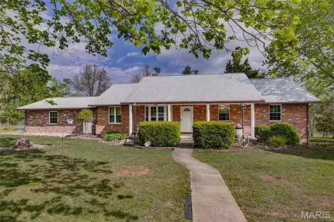 3327 Burton Rd, Farmington, MO 63640