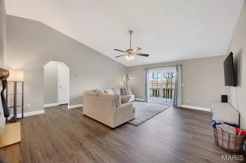 Living - 115 Saw Mill Rd, Saint Robert, MO 65584 photo 1 of 4