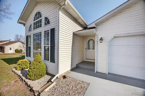 Exterior - 115 Saw Mill Rd, Saint Robert, MO 65584 photo 11 of 16