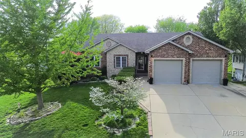 315 Westview Dr, Edwardsville, IL 62025
