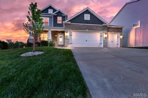 821 Grant Park Ct, Wentzville, MO 63385