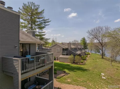 124 Geneva Cove Dr, Innsbrook, MO 63390
