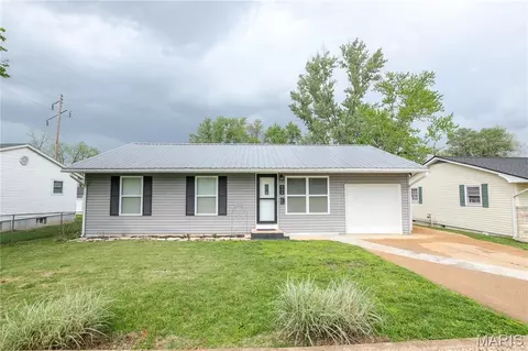631 Blair St, Sullivan, MO 63080
