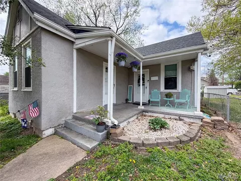 9805 Linn Ave, Lemay, MO 63125