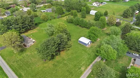 349 Jo Lee Ln, Glen Carbon, IL 62034