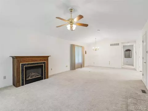 Living - 107 Vincent St, Pacific, MO 63069 photo 1 of 4