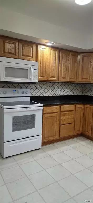 Kitchen - 383 Vernon St, Sullivan, MO 63080 photo 2 of 3