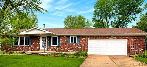 383 Vernon St, Sullivan, MO 63080