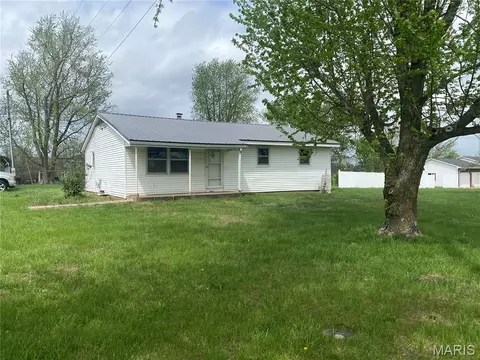 11587 Old 79, Hannibal, MO 63401
