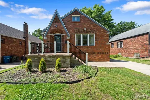 8510 Antler Dr, Richmond Heights, MO 63117