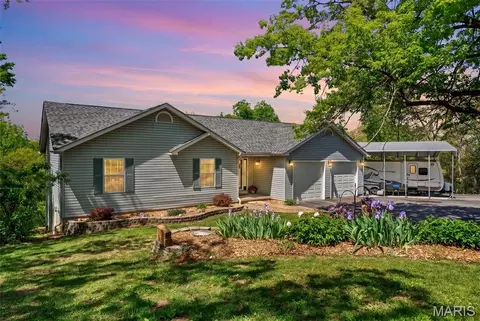 3445 Lynch Rd, Pacific, MO 63069
