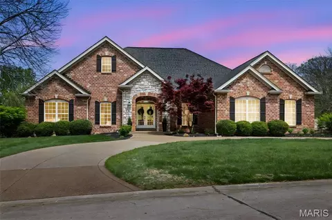 234 Cornwall Dr, Weldon Spring, MO 63304