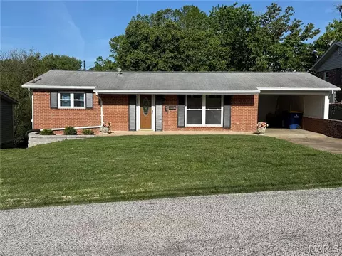 705 Mueller Rd, Festus, MO 63028