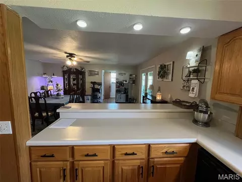 Kitchen - 711 Nicholson Dr, Potosi, MO 63664 photo 3 of 4