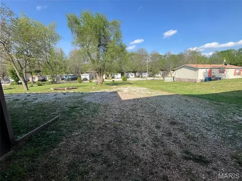 Exterior - 711 Nicholson Dr, Potosi, MO 63664 photo 8 of 11