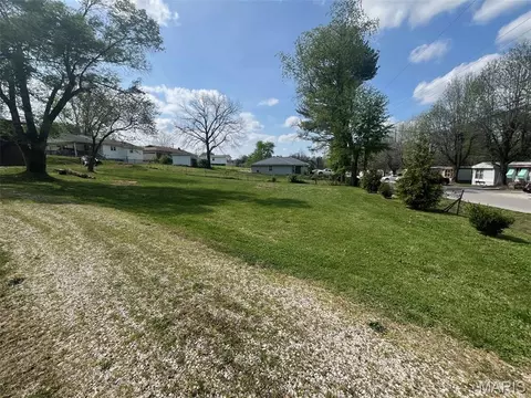 Exterior - 711 Nicholson Dr, Potosi, MO 63664 photo 10 of 11