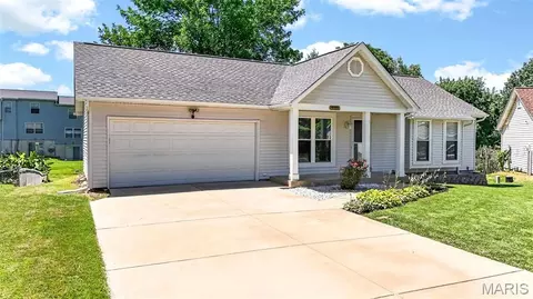1319 Cambrook Ct, Saint Charles, MO 63304