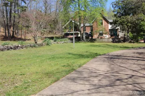 711 W Russell St, Ironton, MO 63650