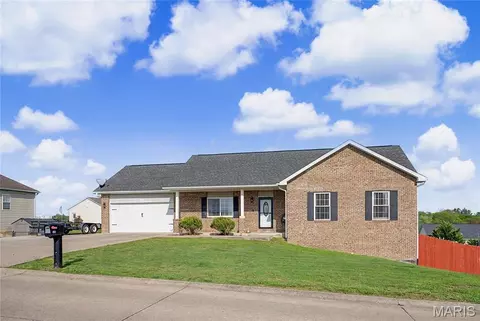 233 Oak Meadow Dr, Jackson, MO 63755