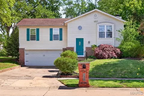 730 Millwood Dr, Saint Peters, MO 63376