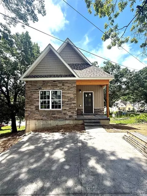 621 Mckissock Street St, De Soto, MO 63020