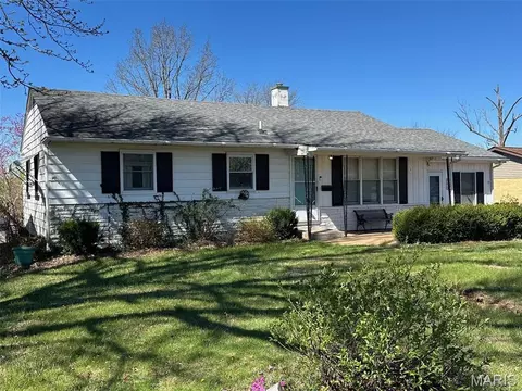 505 Sunshine Dr, Festus, MO 63028