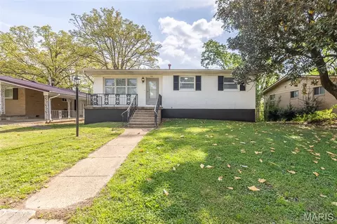 1418 Woodland Dr, Poplar Bluff, MO 63901