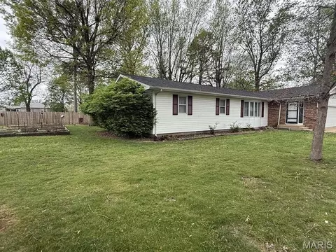 Exterior - 1006 M- East 10th St, Mountain Grove, MO 65711 photo 1 of 5