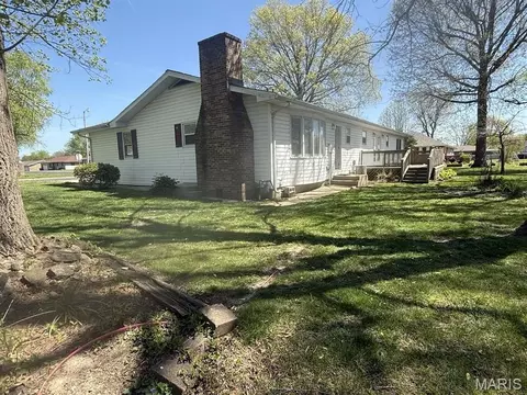 Exterior - 1006 M- East 10th St, Mountain Grove, MO 65711 photo 3 of 5