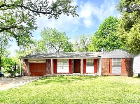 10201 Royal Dr, Saint Louis, MO 63136
