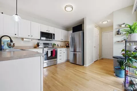 Kitchen - 985 Rolling Thunder Dr, O'fallon, MO 63368 photo 1 of 3