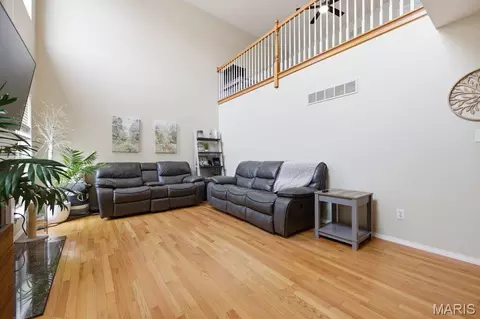 Living - 985 Rolling Thunder Dr, O'fallon, MO 63368 photo 2 of 2