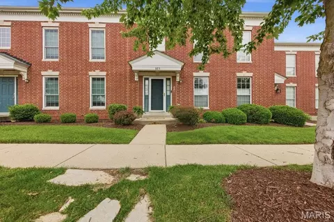 985 Rolling Thunder Dr, O'fallon, MO 63368