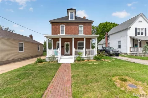 7527 Woodland Ave, Saint Louis, MO 63143