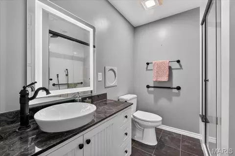 Bath - 125 Roosevelt Dr, Waterloo, IL 62298 photo 1 of 1