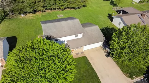 View/Area - 125 Roosevelt Dr, Waterloo, IL 62298 photo 3 of 4