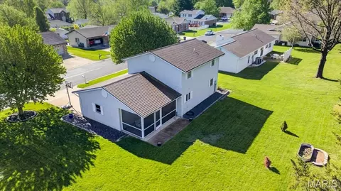 View/Area - 125 Roosevelt Dr, Waterloo, IL 62298 photo 1 of 4