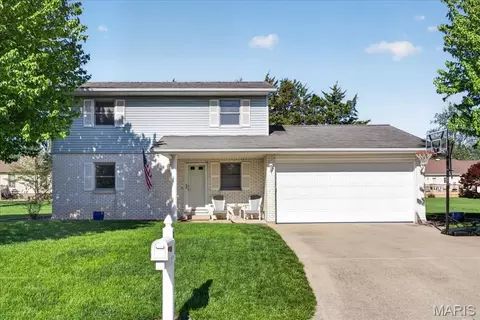 125 Roosevelt Dr, Waterloo, IL 62298