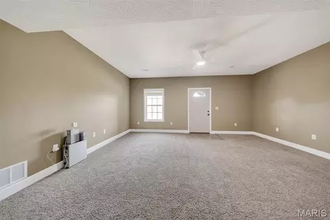 Living - 20164 Helios Ln, Saint Robert, MO 65584 photo 4 of 4