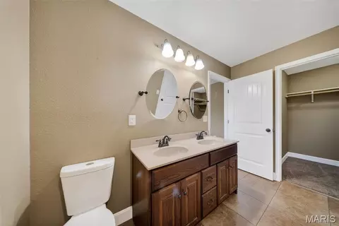 Bath - 20164 Helios Ln, Saint Robert, MO 65584 photo 2 of 6